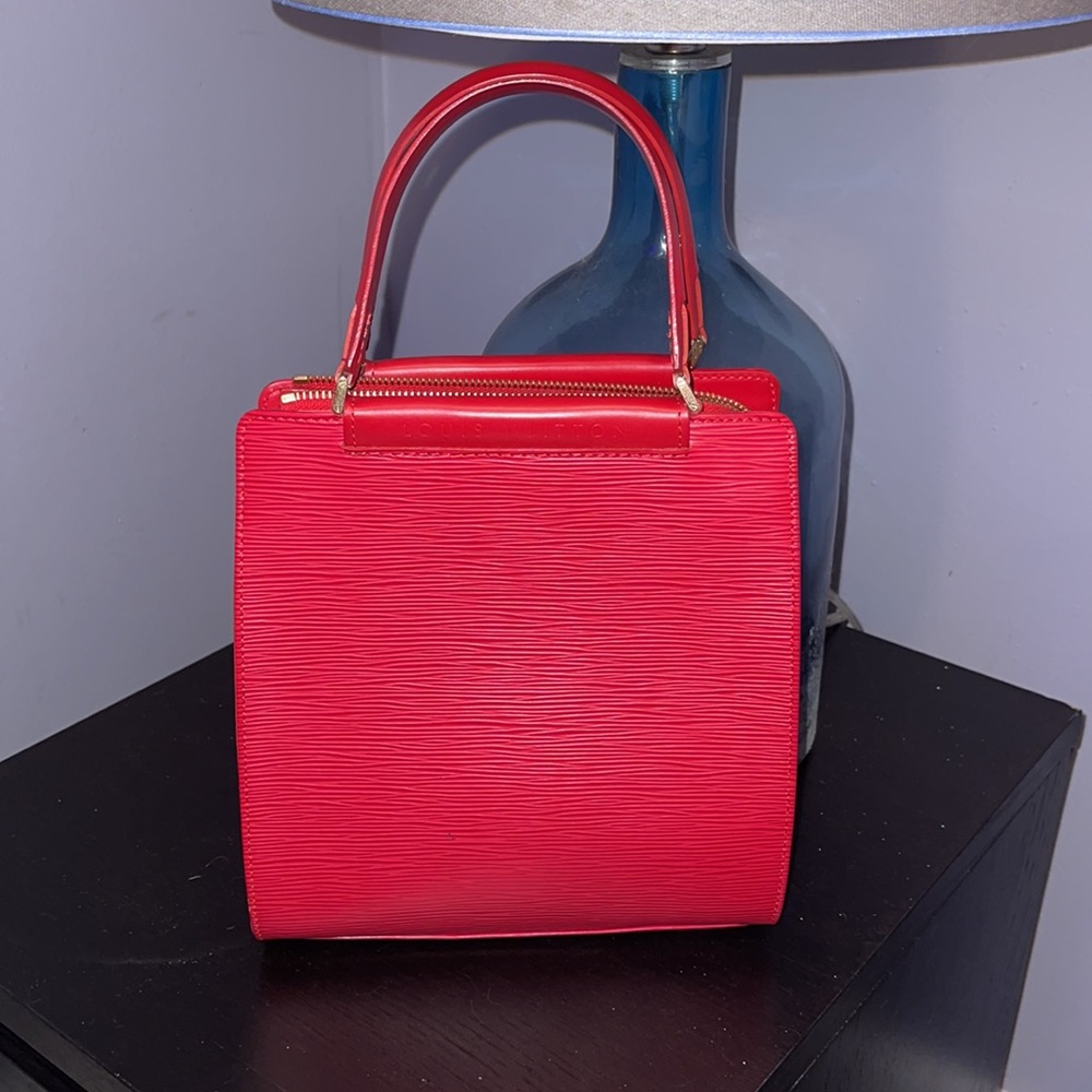 AUTHENTIC LOUIS VUITTON bag 💼